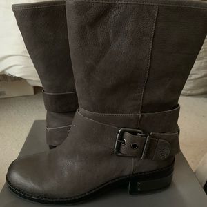 Vince Camuto Grey Boots size 8